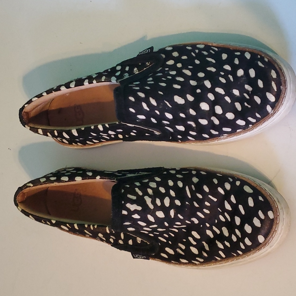 UGG women's 7.5 calf hair black and white poka dot slip on loafer shoes - Picture 1 of 8